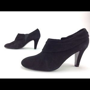 Tahari Gerry Slip On Booties